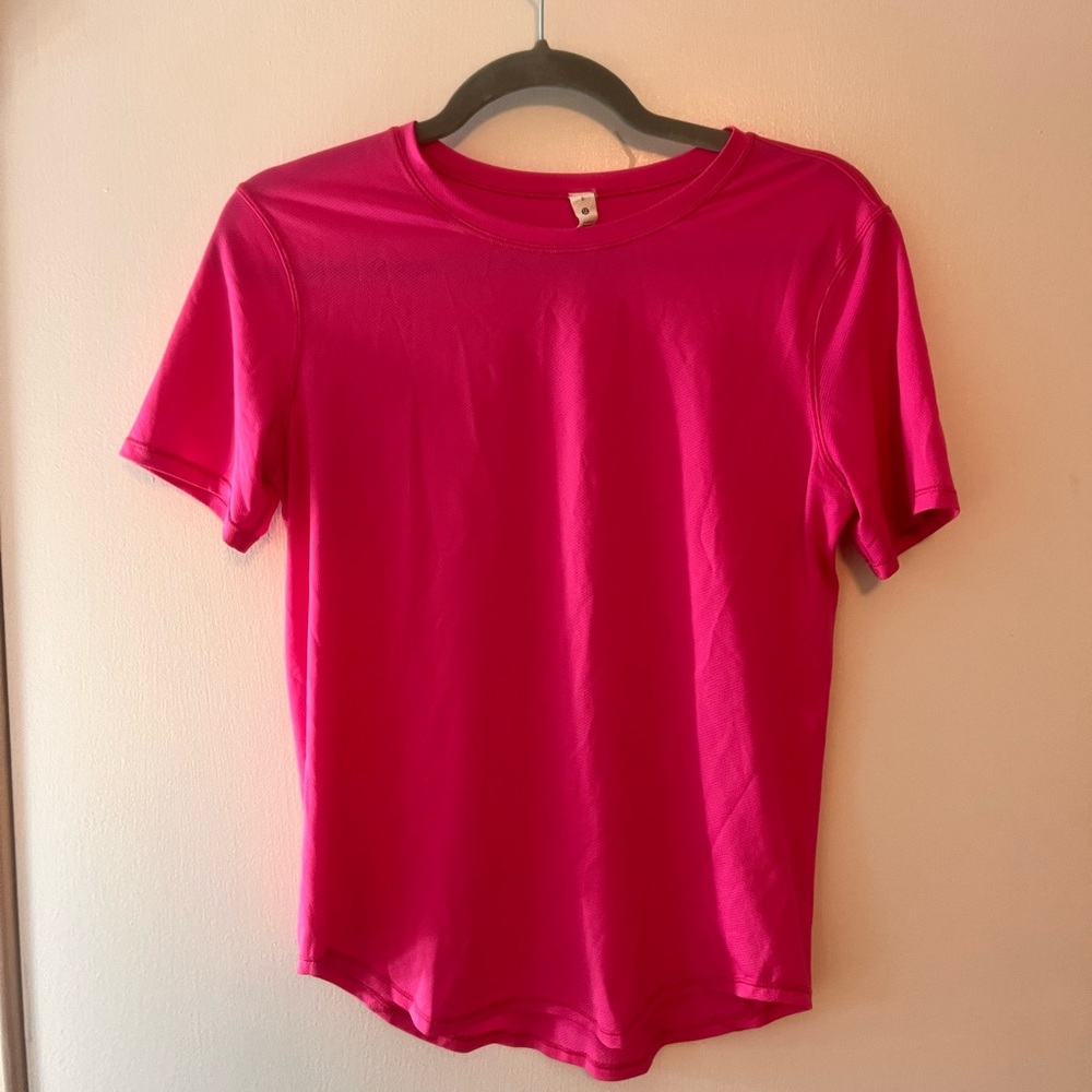 Pink Lululemon loose fit tee🩷💪🏼